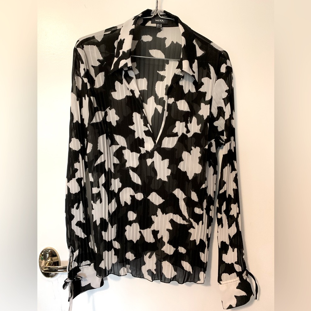MEXX long sleeve pleated blouse - black & white
